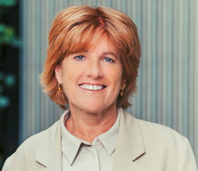Dr. Karoline Wiegerink Dr. Karoline Wiegerink
