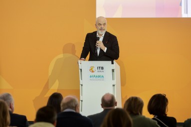 Der Premierminister von Albanien spricht bei der Eröffnungspressekonferenz der ITB Berlin. 