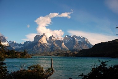 Wheelchair trekking in Patagonia and educational stays in an Inca village