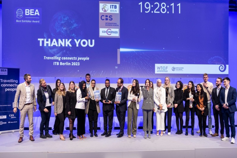 CBS students award the best exhibitors 